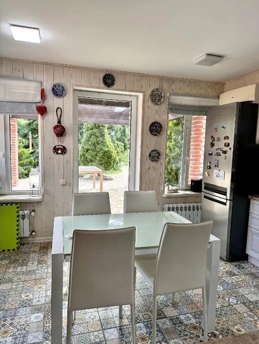 Продам шикарный дом 121 кв м, евроремонт, 4 комнаты, 12 сото