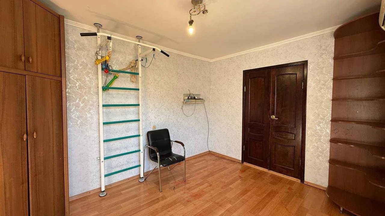 Дом на Слободке с госактом. 3 сотки . 2 дома Госпрограммы
