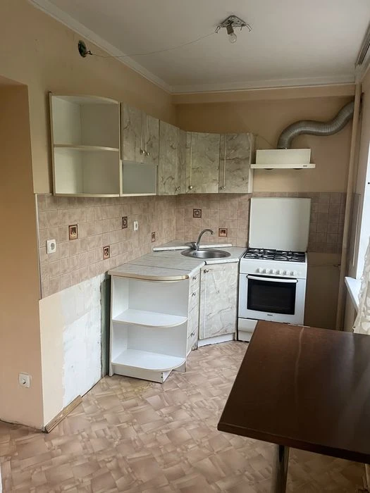 Продається 3-кімнатна квартира по вул. Нижньодніпровській