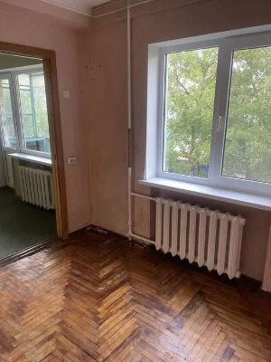 Продається 3-кімнатна квартира по вул. Нижньодніпровській