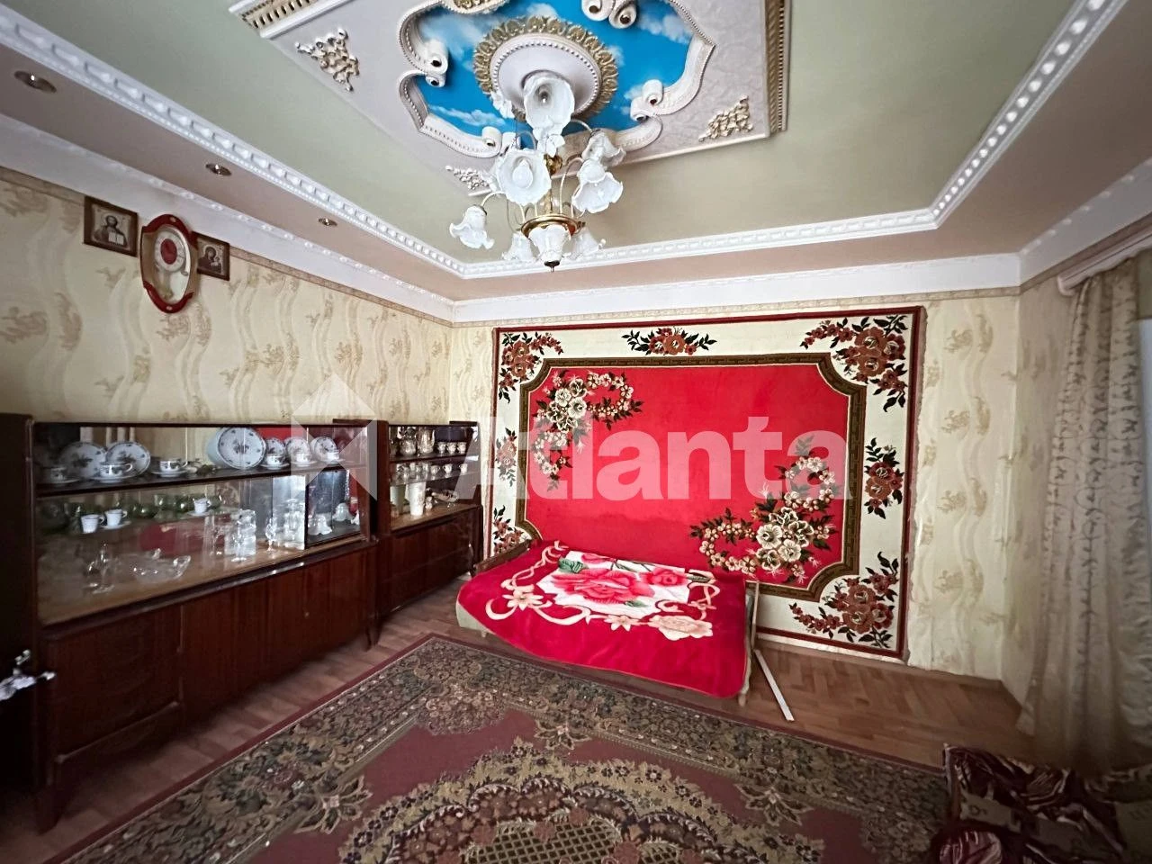 a good 2-storey house in a convenient location, near Malinovsk