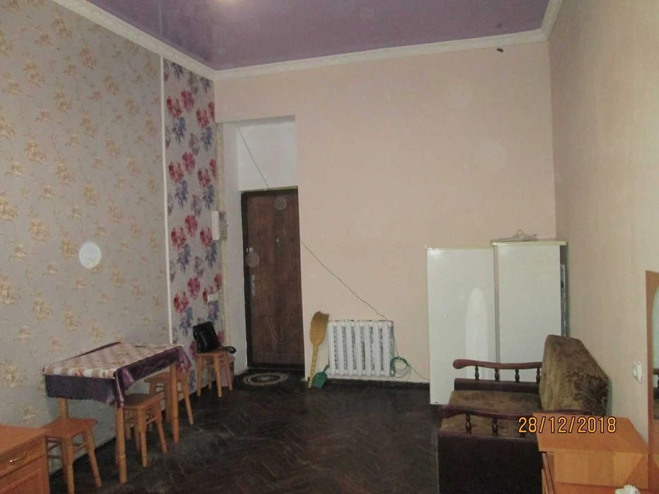 Продается комната со своей кухней и санузлом