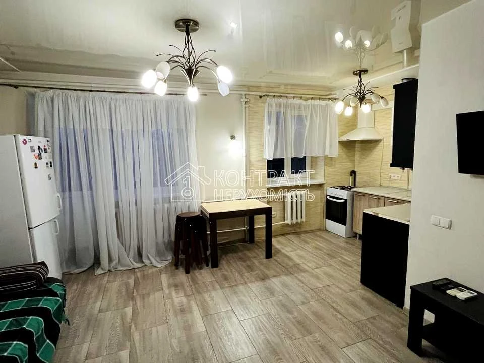 Apartment. Kharkiv, Vartovykh Neba St. (Tobolskaya)