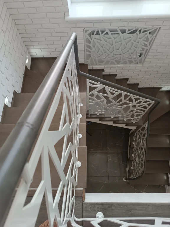 Новый дом на 4х сотках земли.