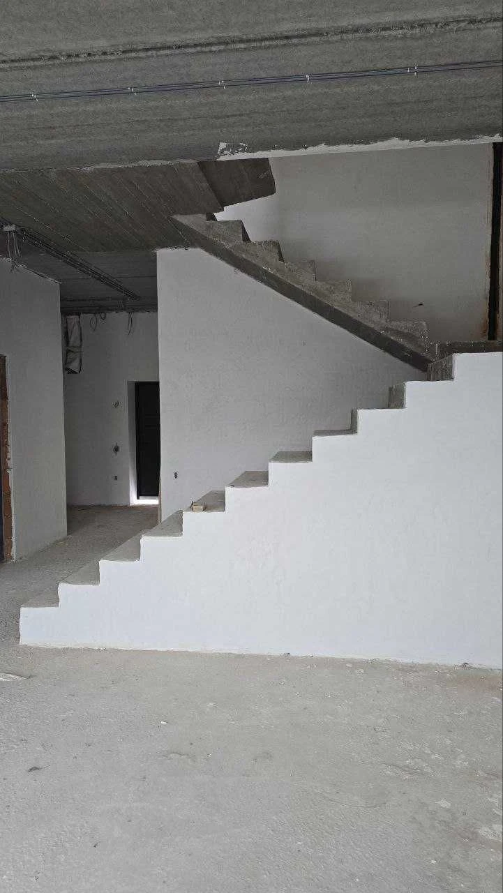 I will sell a new townhouse