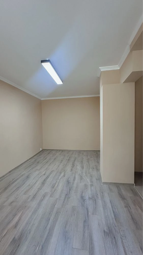 Продаж квартири-студії в самому центрі міста з власним входо