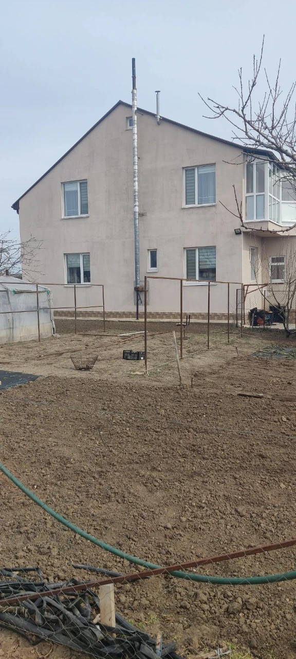 Продаётся 2-х этаж.дом в Матвеевке