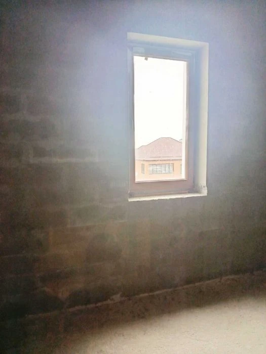 продам 2 поверховий 3 рівневий будинок дуплекс в Інгульськом