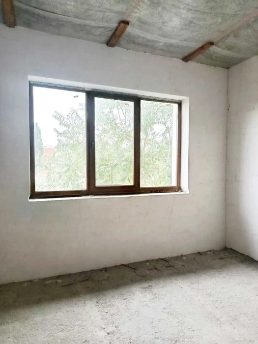 продам 2 поверховий 3 рівневий будинок дуплекс в Інгульськом