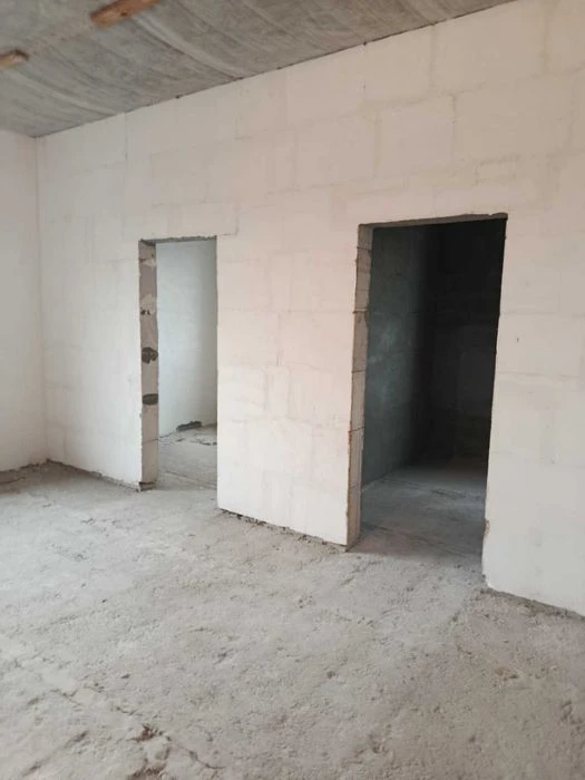 продам 2 поверховий 3 рівневий будинок дуплекс в Інгульськом