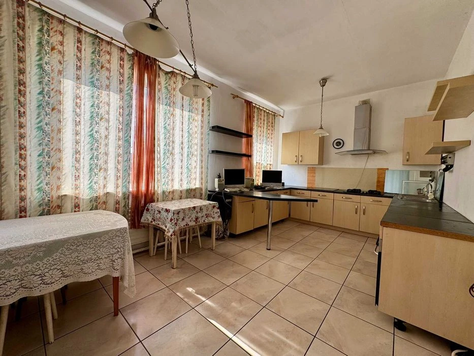 Продаю 2-поверховий будинок, Матвіївка, вул. Силікатна. Без