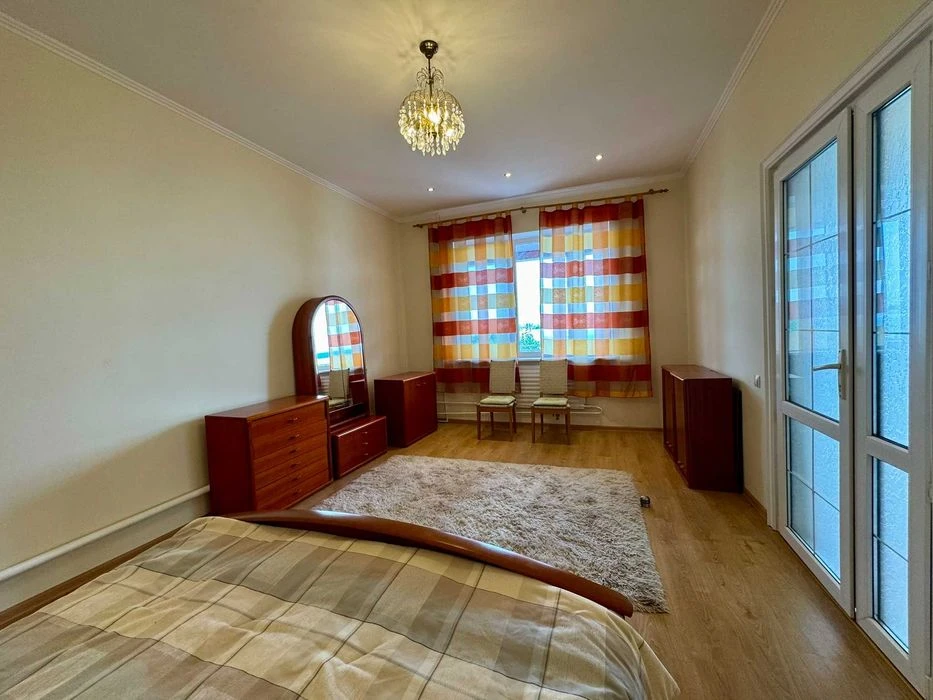 Продаю 2-поверховий будинок, Матвіївка, вул. Силікатна. Без