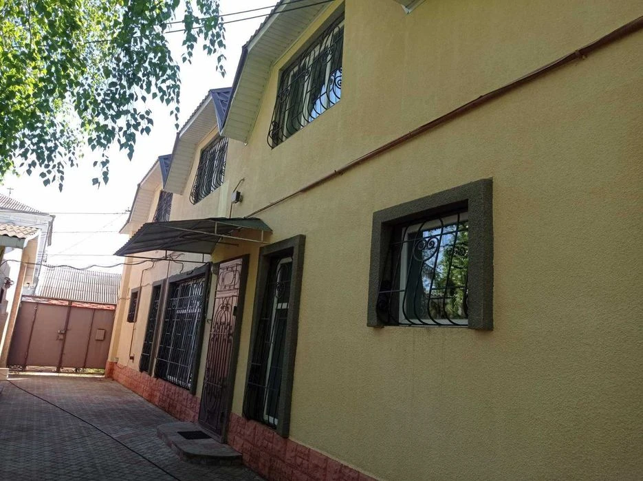 Продам ЭЛИТНЫЙ 2х этажн. дом 255м.кв, в Центре, р-он Чкалова