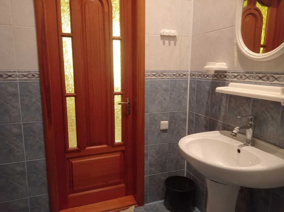 Продам ЭЛИТНЫЙ 2х этажн. дом 255м.кв, в Центре, р-он Чкалова