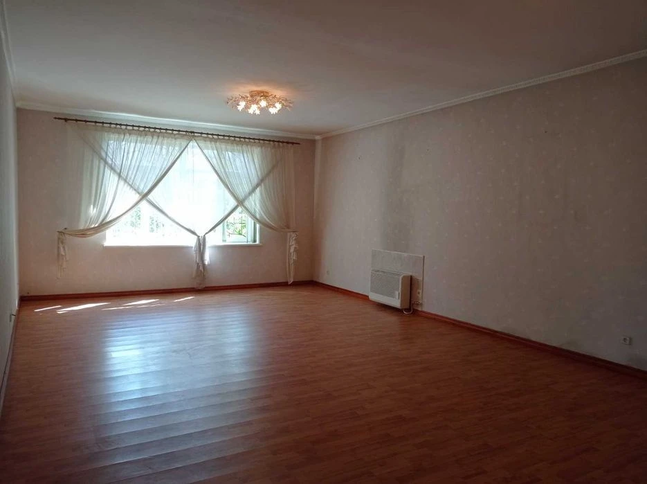 Продам ЭЛИТНЫЙ 2х этажн. дом 255м.кв, в Центре, р-он Чкалова