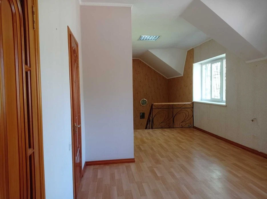 Продам ЭЛИТНЫЙ 2х этажн. дом 255м.кв, в Центре, р-он Чкалова