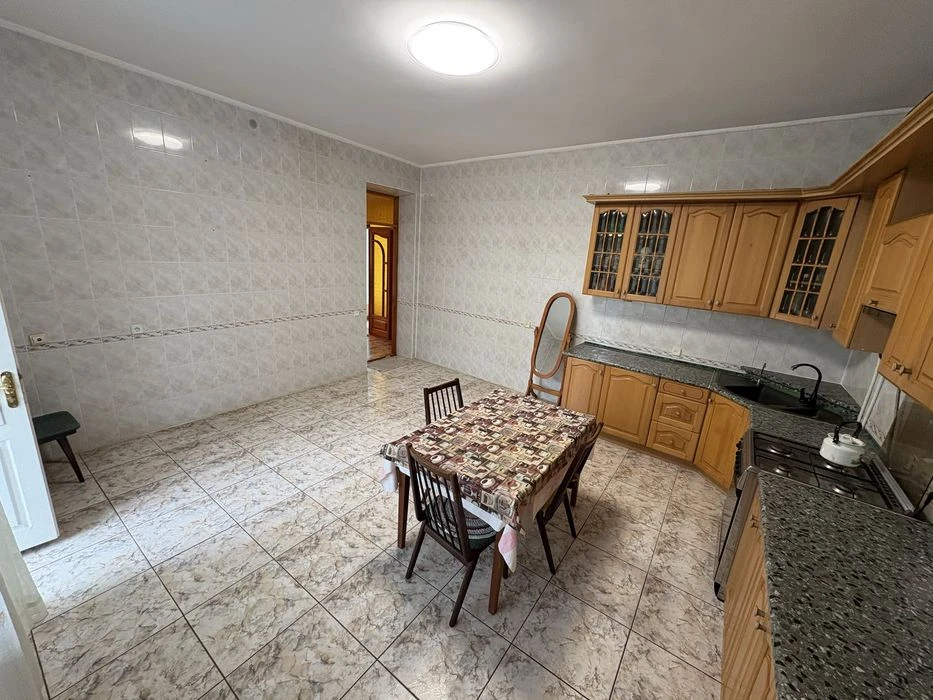 Продаж 2-х поверхового будинку в Центрі міста-250кв.м.Вул.Се