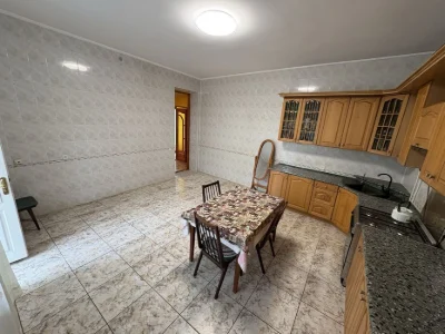 Продаж 2-х поверхового будинку в Центрі міста-250кв.м.Вул.Се