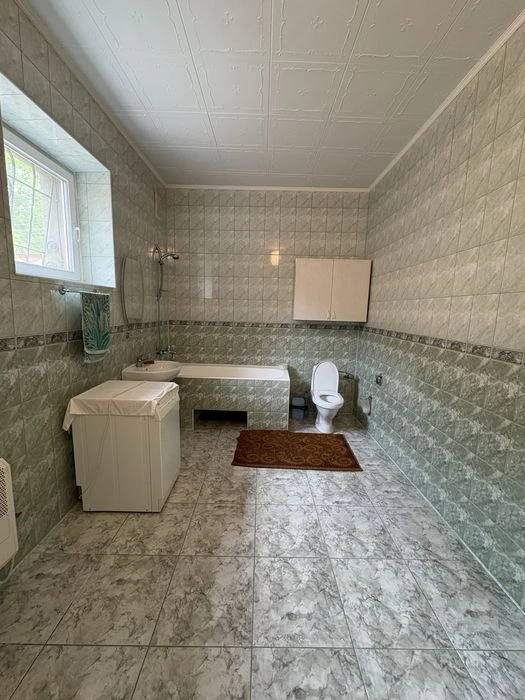 Продаж 2-х поверхового будинку в Центрі міста-250кв.м.Вул.Се