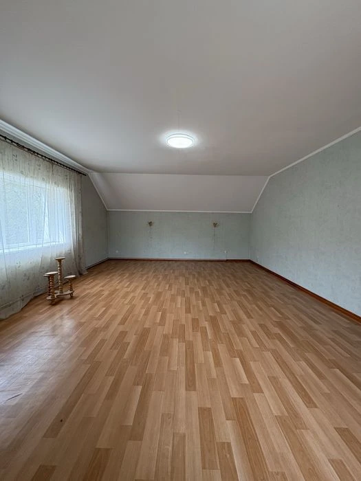 Продаж 2-х поверхового будинку в Центрі міста-250кв.м.Вул.Се