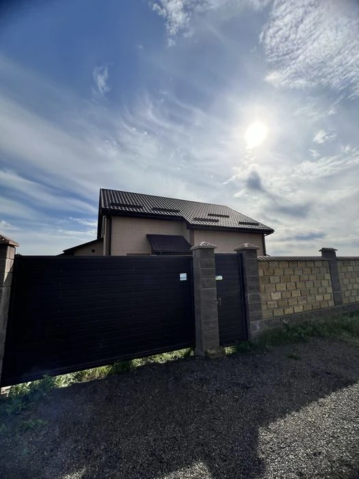 Ціну знижено! Продаж 2х поверхового будинку в Корабельному р