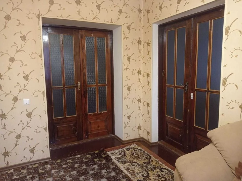 Продам 2х эт.дом 2008г.п.в Матвеевке 6 комн 188 общ в/у