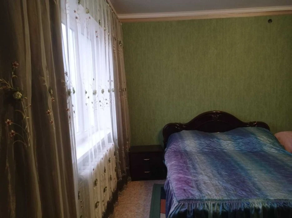 Продам 2х эт.дом 2008г.п.в Матвеевке 6 комн 188 общ в/у