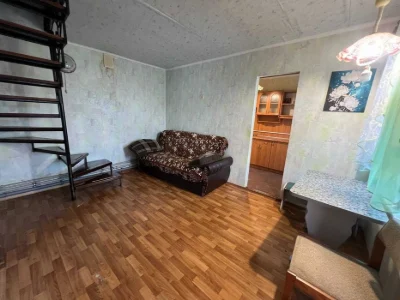 Продаются два дома в одном дворе, в/у, Корабельный. сертифик
