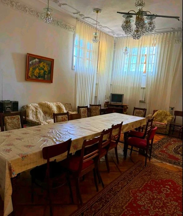 продам розкішні БУДИНКИ‼️загальною 667 та 512кв.м.Продам ВИЛ