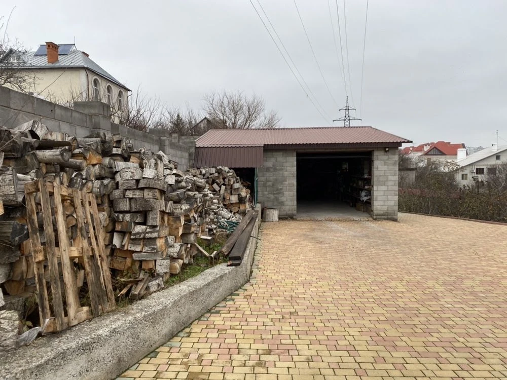 Продаю усадьбу в Соляных