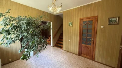 Продаж 2 поверхового мебльованого будинку 104.8 кв. м з гара