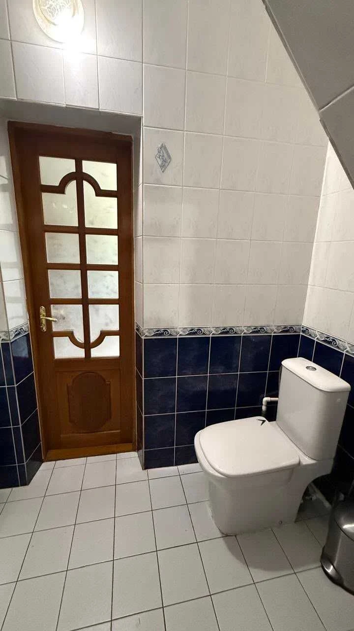 Продаж 2 поверхового мебльованого будинку 104.8 кв. м з гара
