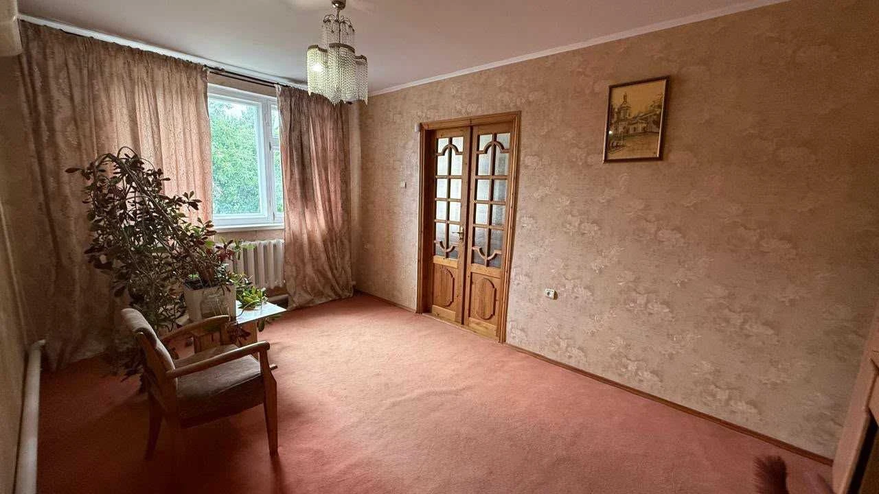 Продаж 2 поверхового мебльованого будинку 104.8 кв. м з гара