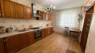 Продажа 2х этажного дома • 104.8 м² • Центр города • гараж •