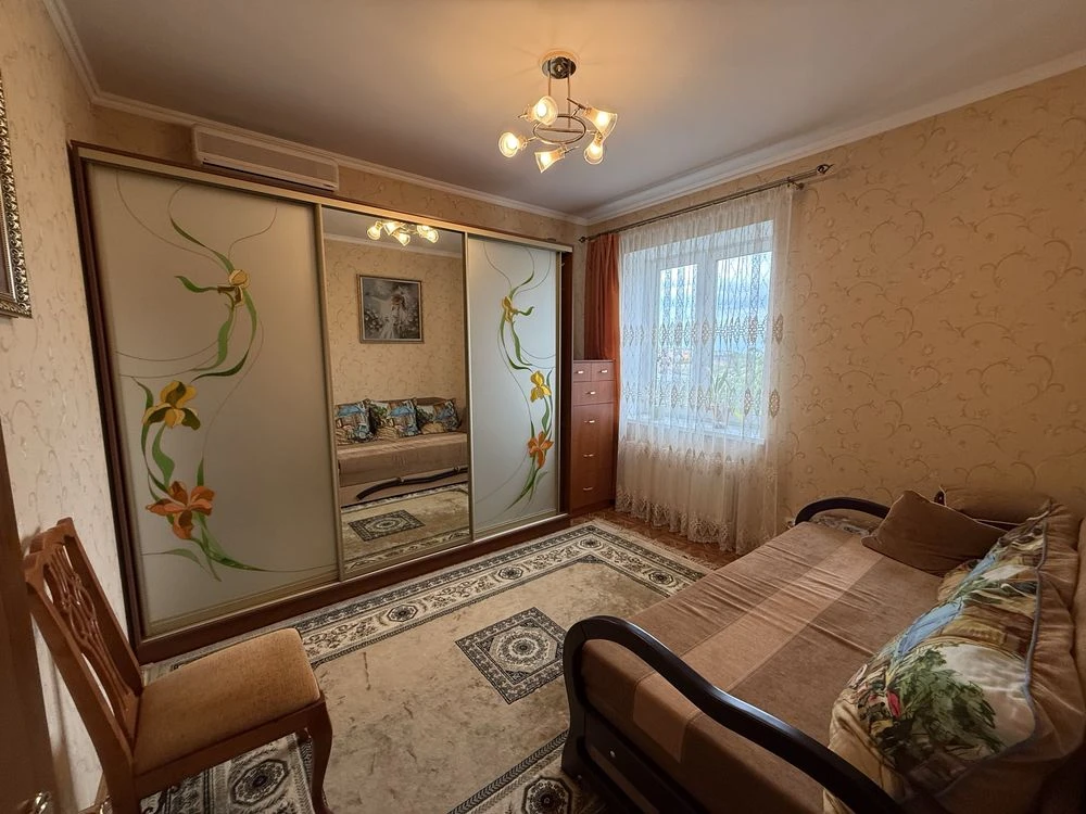 Продаю добротный 2-х этажный дом, р-н Ленского РОВД, ул. 9 л