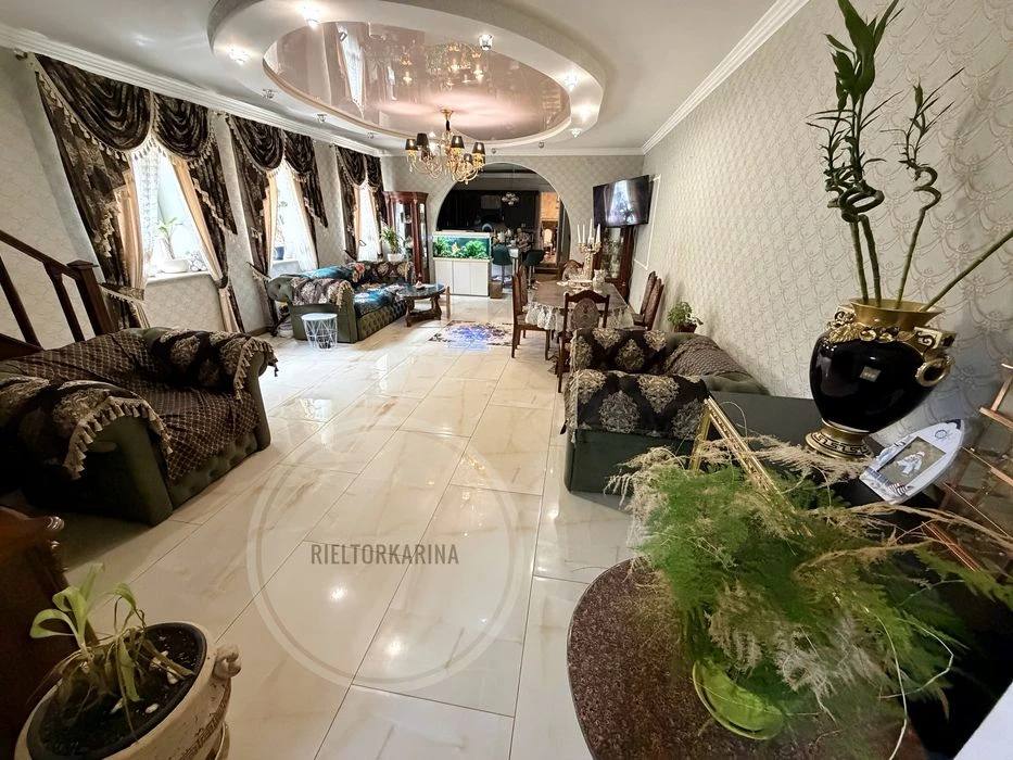 Варварівка/Веселинівський провул. 240м2 та 4 сотки землі в г