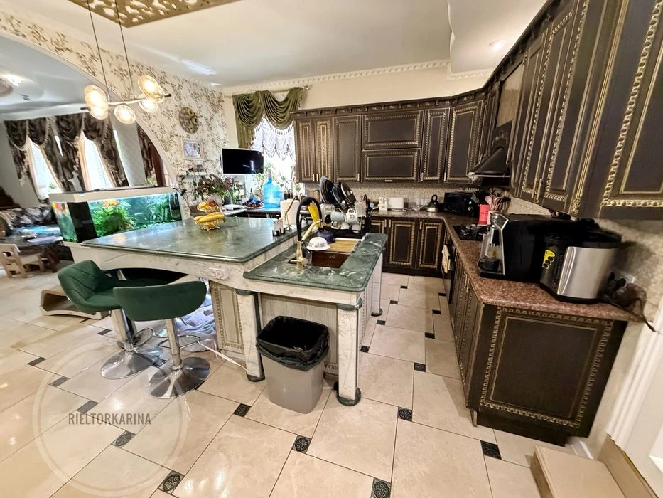 Варварівка/Веселинівський провул. 240м2 та 4 сотки землі в г