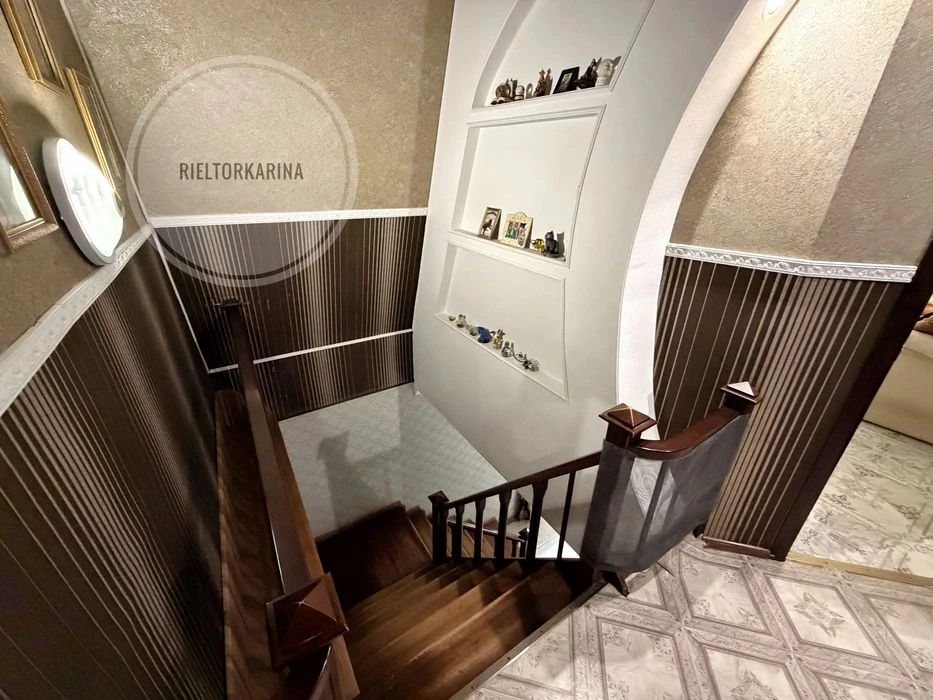 Варварівка/Веселинівський провул. 240м2 та 4 сотки землі в г