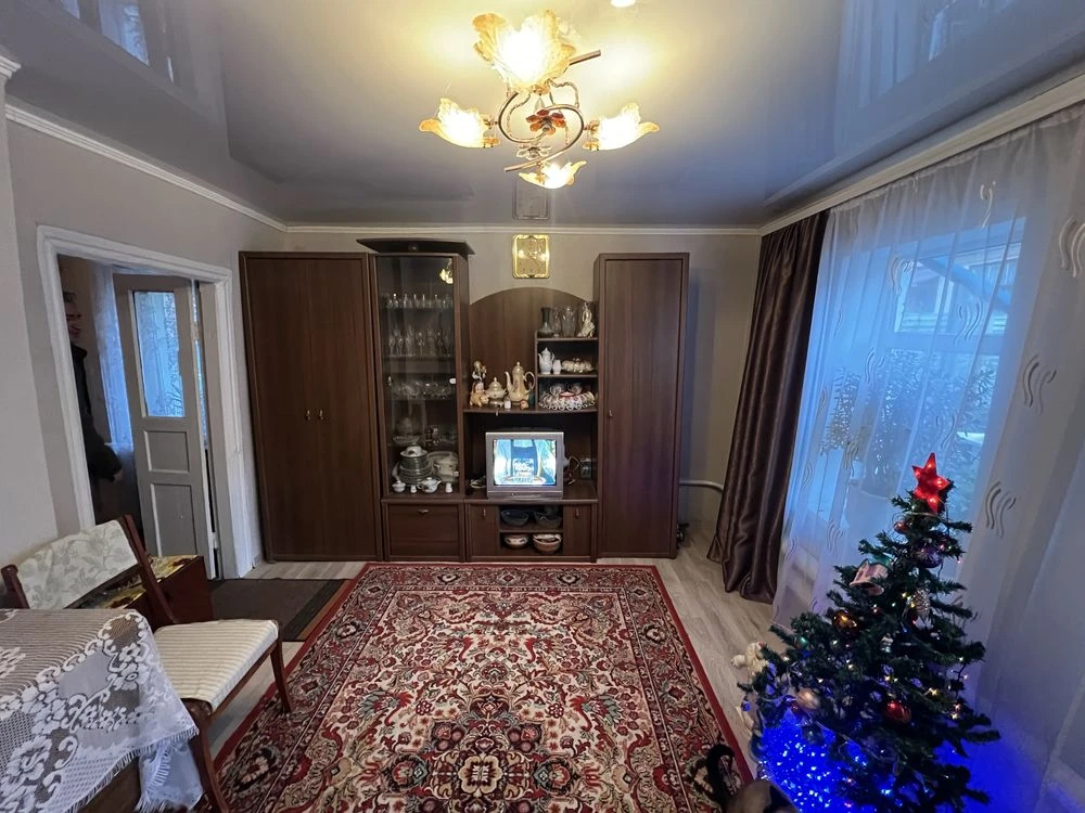 Будинок в центрі приватизована ділянка!!