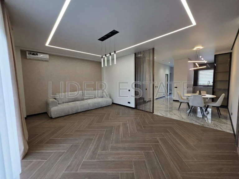 Продаж таунхауса в Ужгороді: 4 кімнати, 130 м², 2 сотки!