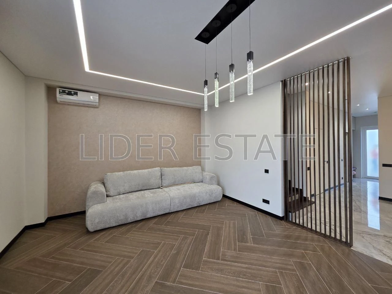 Продаж таунхауса в Ужгороді: 4 кімнати, 130 м², 2 сотки!