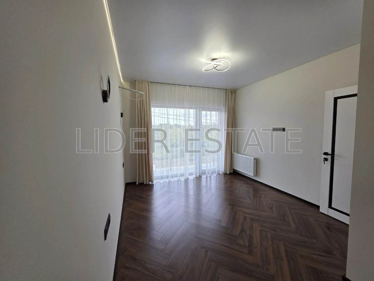 Продаж таунхауса в Ужгороді: 4 кімнати, 130 м², 2 сотки!