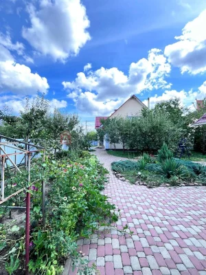 Продається новий будинок р-н Луначарський