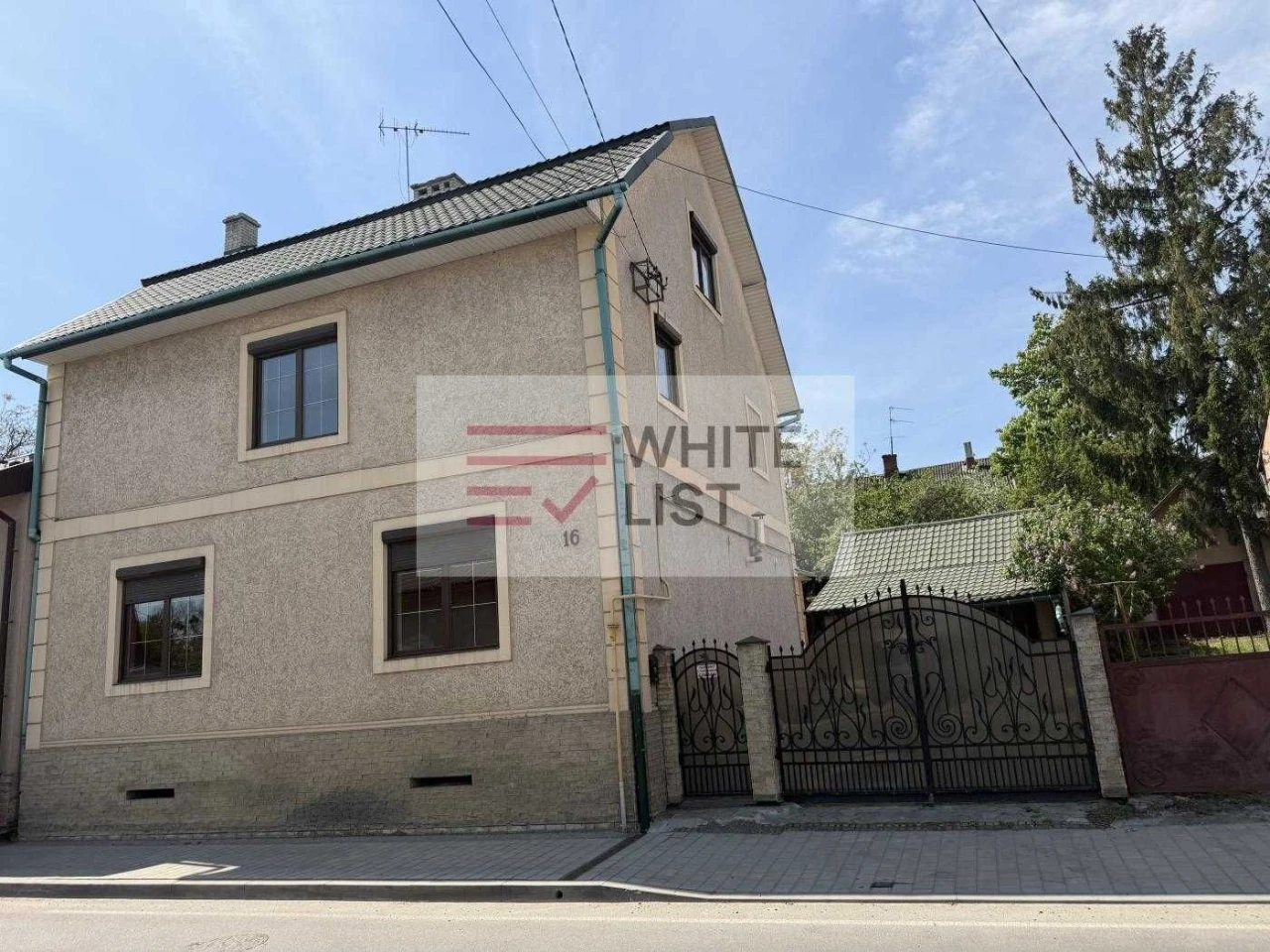 Продаж будинку вул. Ярошинської, 269м2