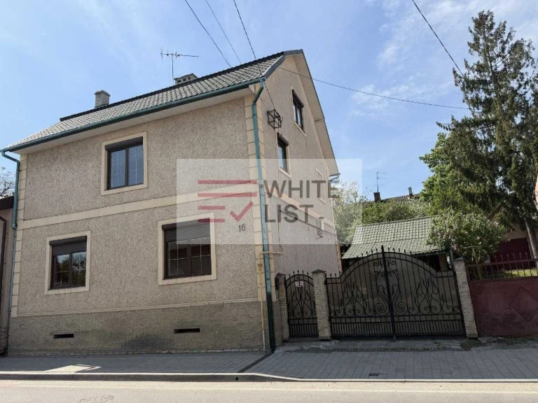 Продаж будинку вул. Ярошинської, 269м2