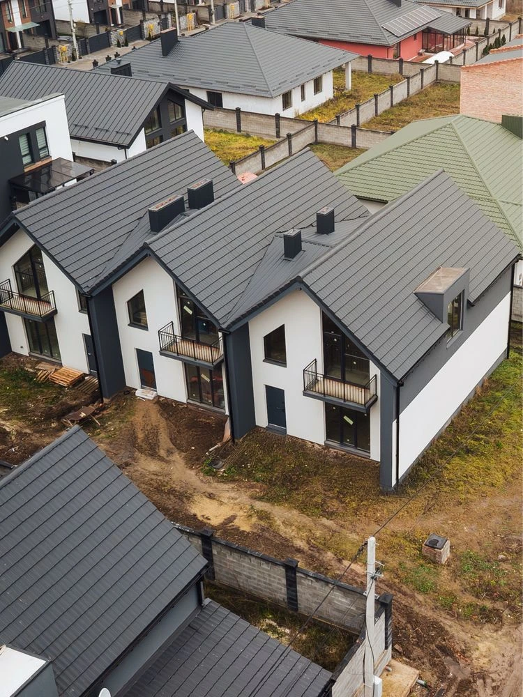 Продаж котеджу з чудовим плануванням, підходить під державні