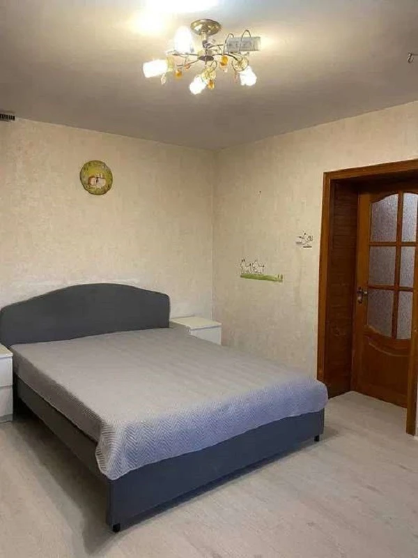 Аренда 1-комнатной квартиры 37 м², Днепровская наб., 7