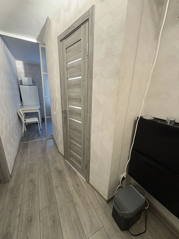 16000 у .о Продаж 1 кім квартипа вул Космічна 3/5