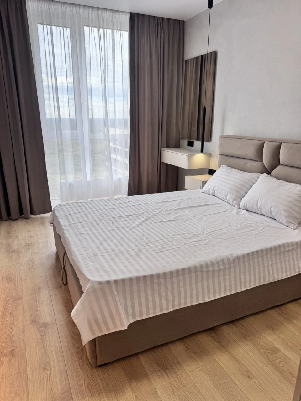 Продаж 1к кв, 44м.кв з гардеробною Власник Варшавський 3 Оле