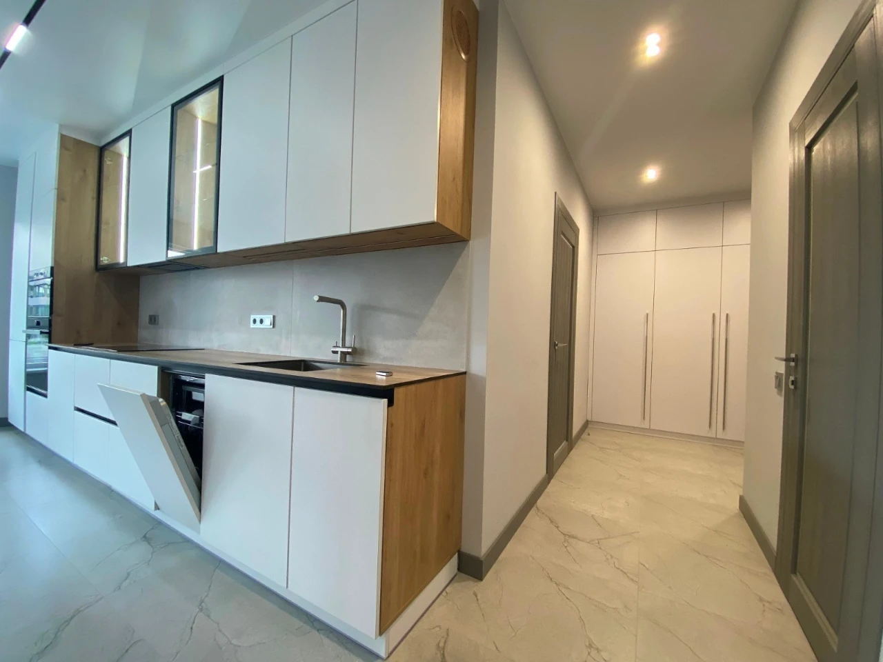 Оренда 3-кімнатної квартири 71 м², ЖК White Lines, Будинок 2